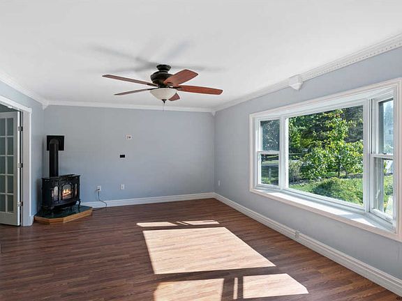 4th image of 5 Winkel Way