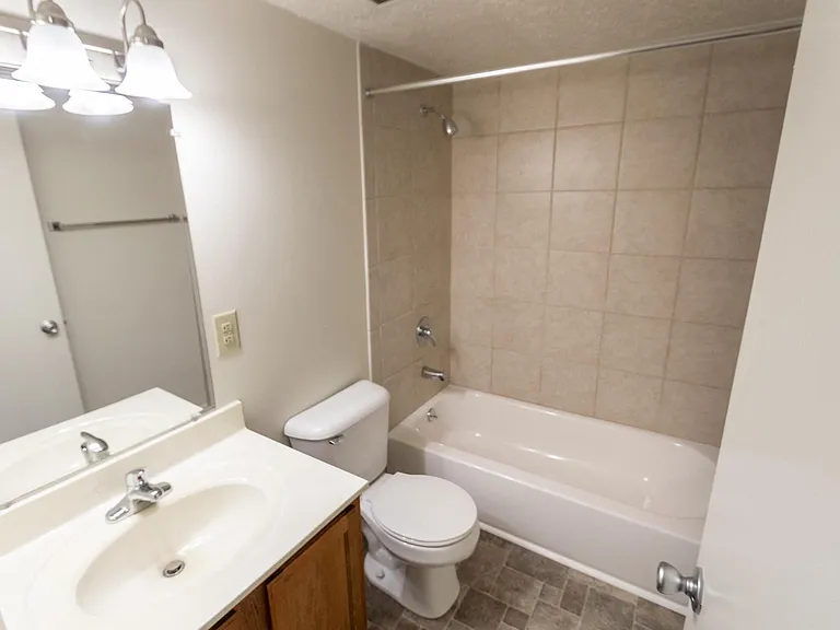 Blue Grass Manor — Photo 148