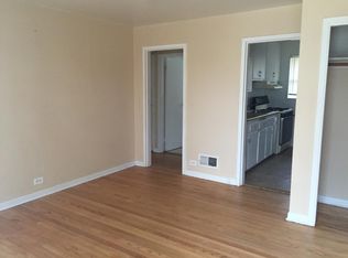 654 Pickus Ct, Waukegan, IL 60085