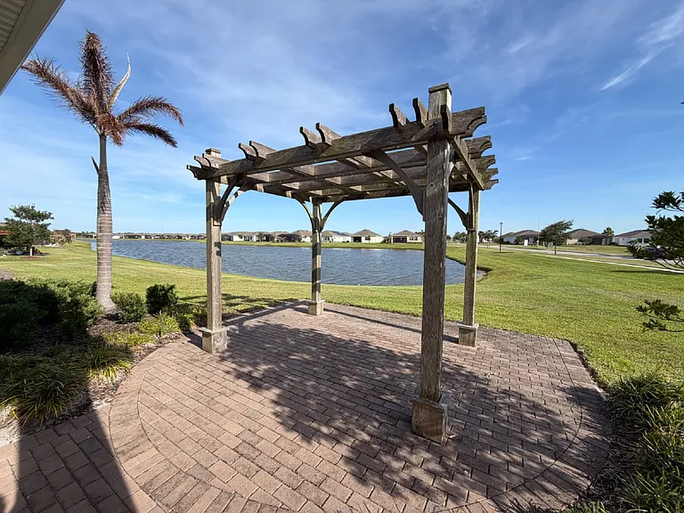 2371 Caravan Pl — Photo 24