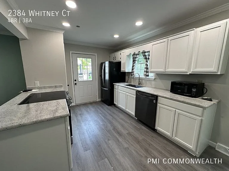 2384 Whitney Ct — Photo 2