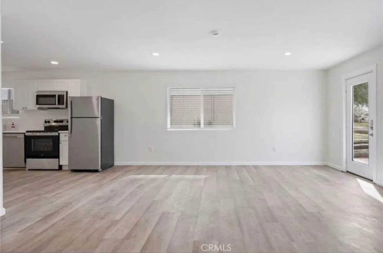 2 bed, 960 sqft, $1,850 — Photo 4