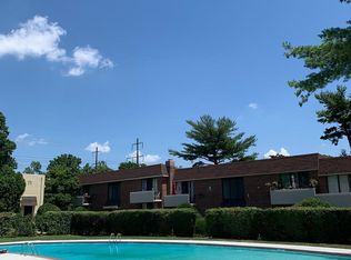 100 E Glenolden Ave APT O11, Glenolden, PA 19036
