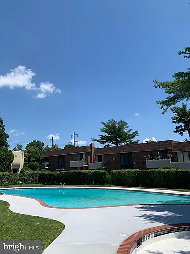 100 E Glenolden Ave Photo 1