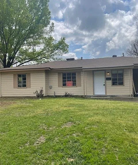 3041 Parkridge Front View