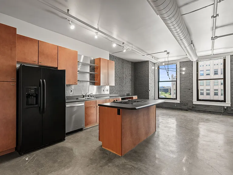 1006 Olive St #701 — Photo 11