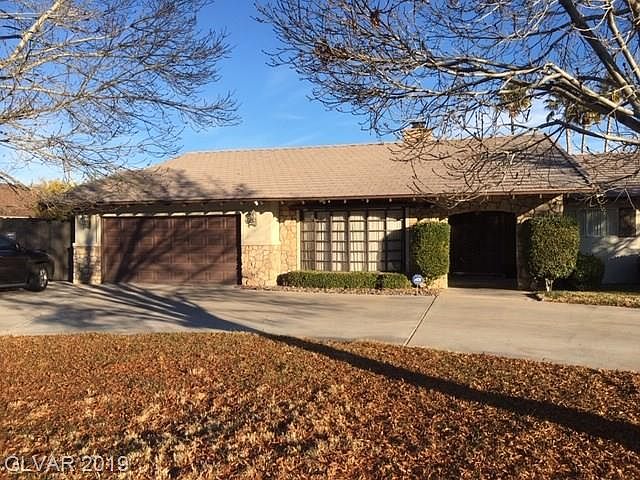 1st image of 4992 Sawyer Ave