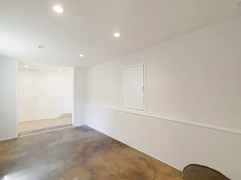 2254 Cross St — Photo 34