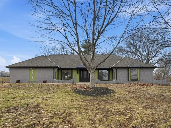1038 N Woodland Ct, Kansas City, MO 64118
