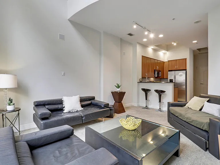 801 S Olive Ave #223 — Photo 1