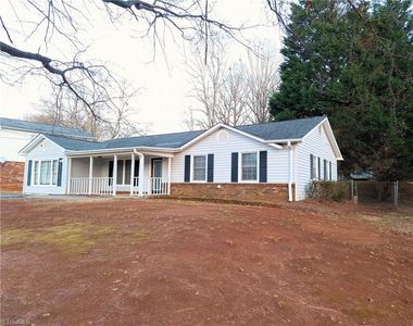 212 Natalie Ln, King, NC, 27021