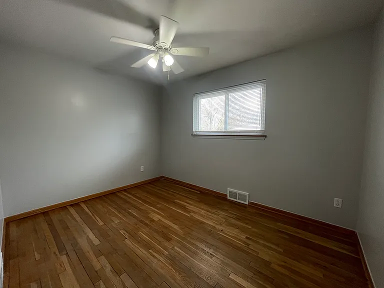28439 Wexford Dr — Photo 17