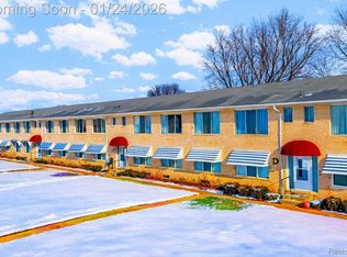 27094 Sandy Hill Ln #24, New Hudson, MI 48165