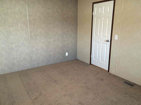 4th image of 17236 Roberts Dr