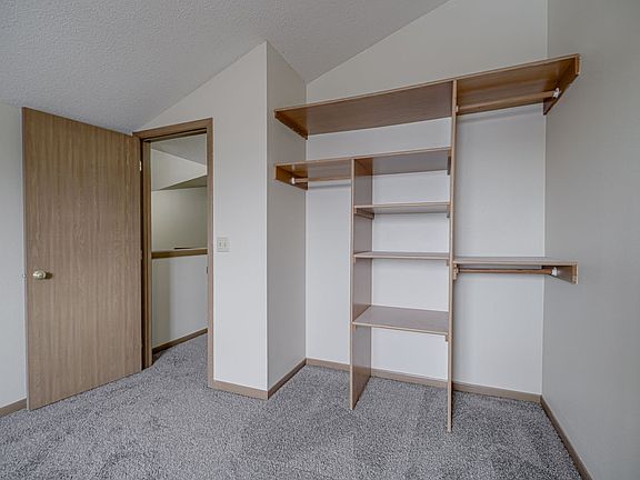 5th image of 434 1st Ave NE