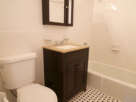 5th image of 40 E Sidney Ave APT 15G