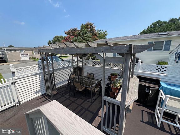 5th image of 8220 Skipjack Dr