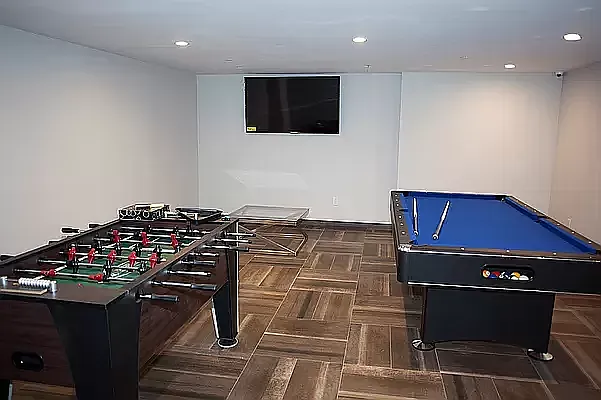 18 Stanhope St #1A — Photo 16