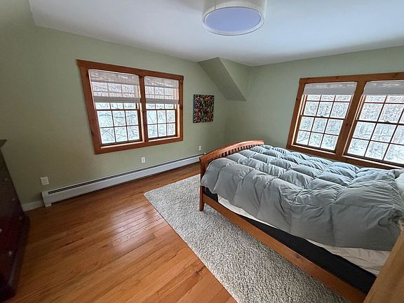 5th image of 838 Main Street