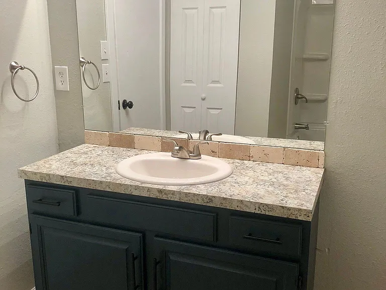 Main bathroom