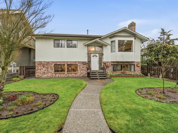 914 London St, New Westminster, BC V3M 3B6