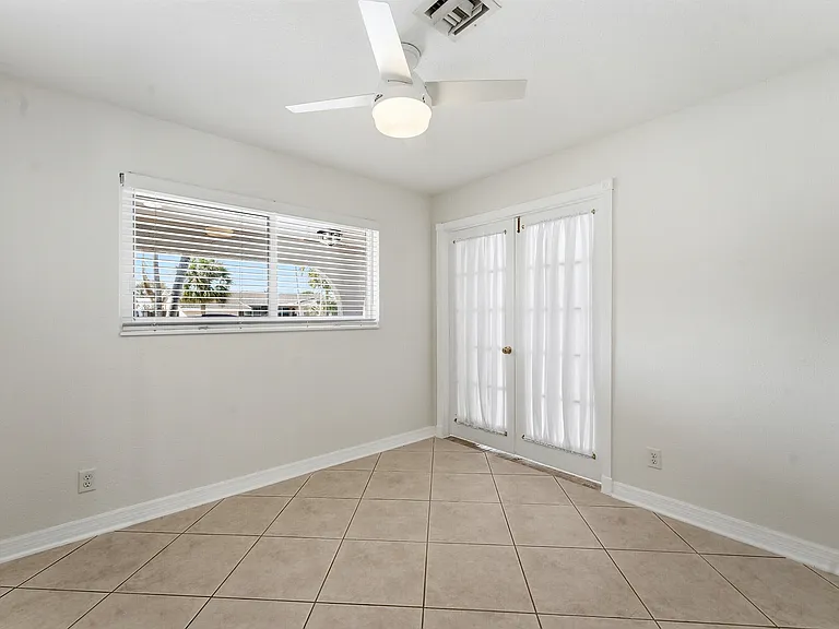 1641 NE 56th Ct — Photo 10
