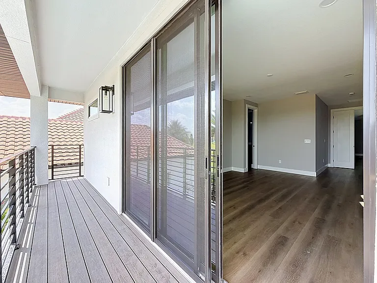 15930 Vetta Dr — Photo 15
