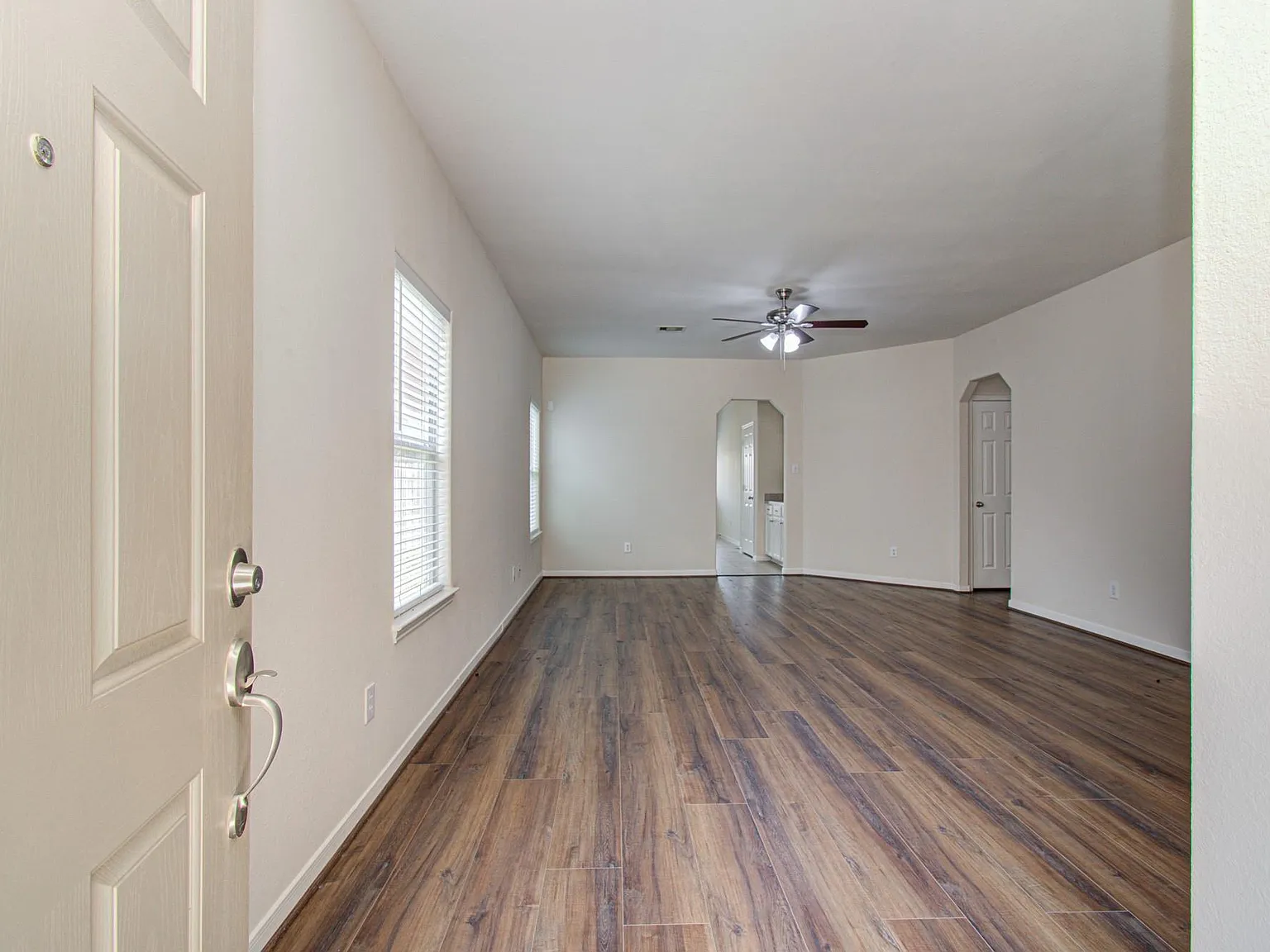 3 bed, 2.0 bath, 1792 sqft, $1,925 — Photo 4
