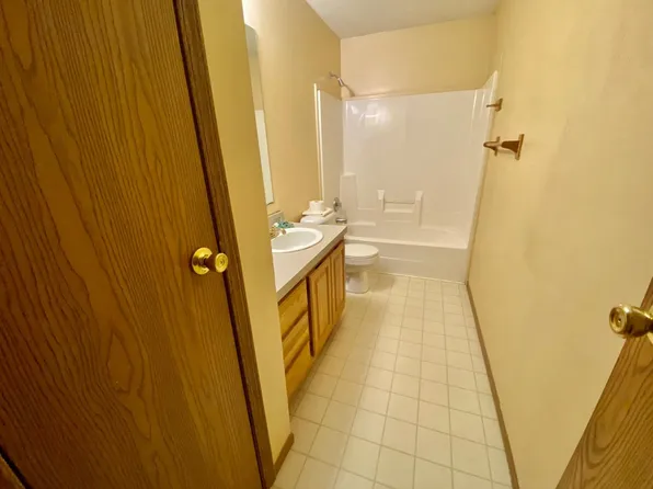 1116 Morningside Dr, Chesterton, IN 46304