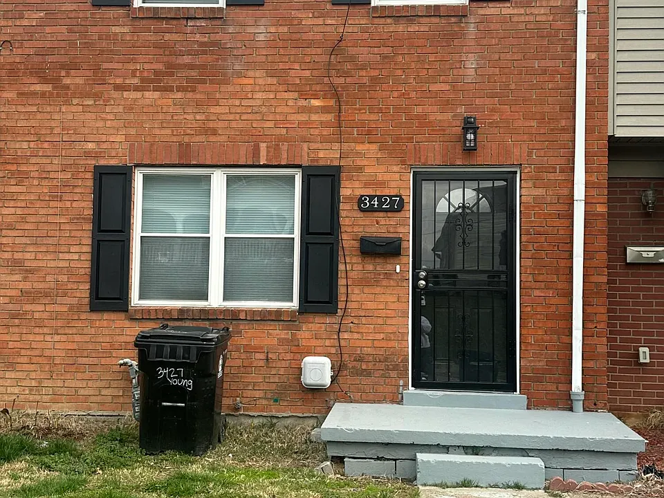 3427 Young Ave