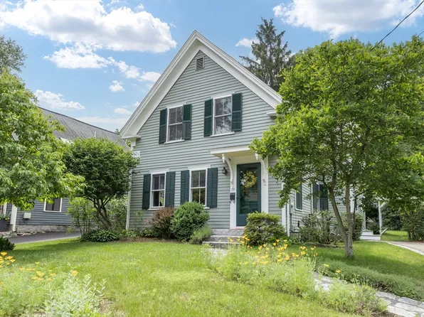 75 Union St, Holliston, MA 01746