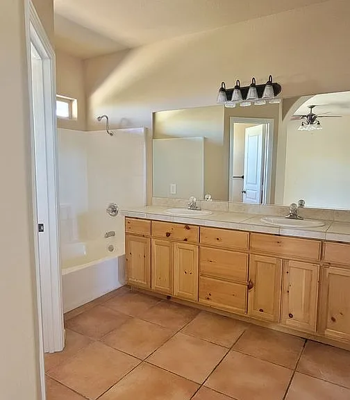 6231 Mirlo Rd — Photo 38