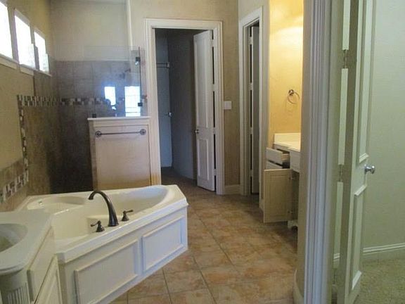 5th image of 2320 Round Mountain Cir