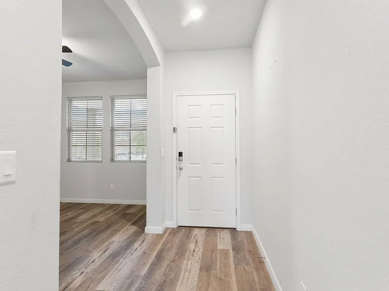 10679 Penelope Way — Photo 4