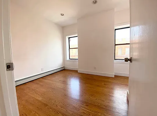 Rented by EastMount Realty LLC | media 15