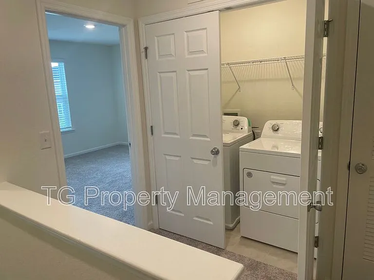 7665 Merchants Way — Photo 8