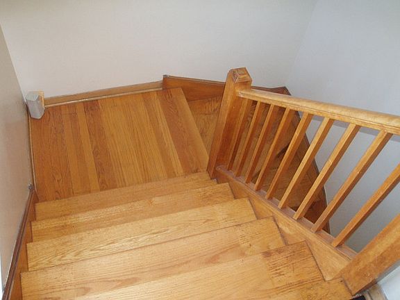 2nd image of 7245 W Belmont Ave
