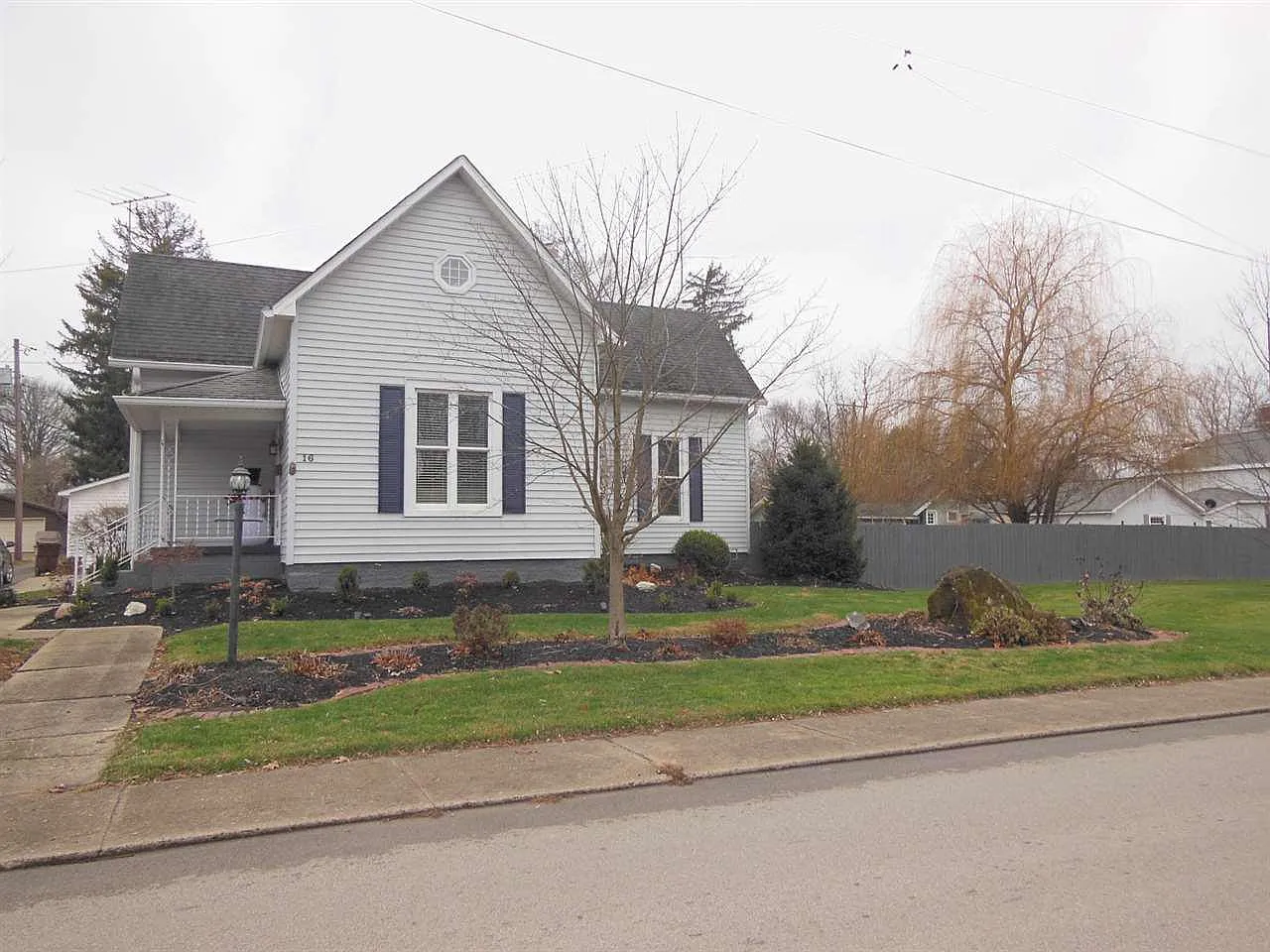 16 W Hendrix St photo 1