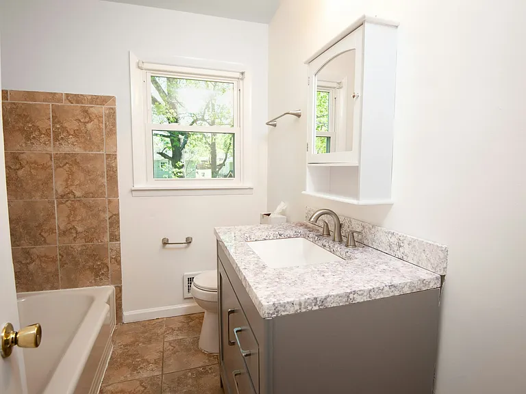 685 Oakmoor Dr #685 — Photo 3