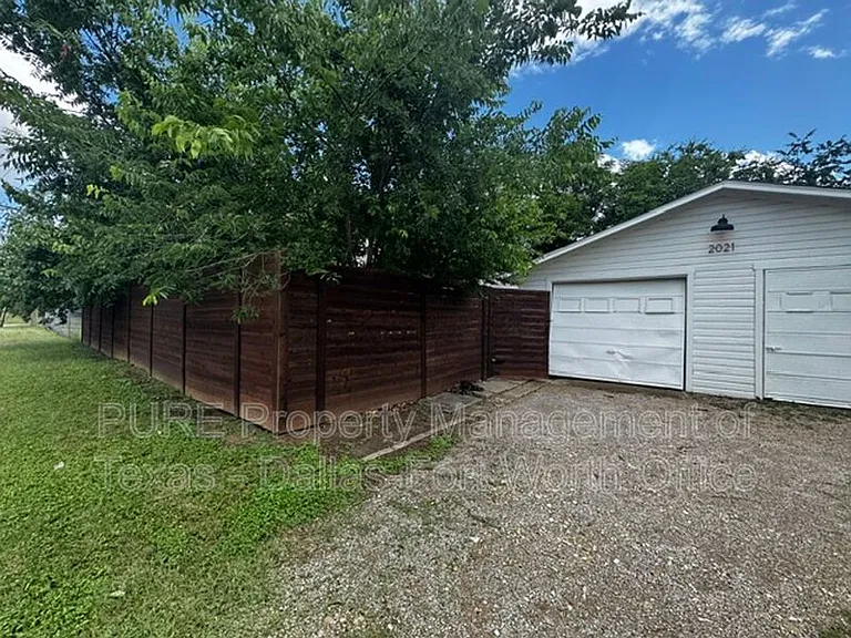 2021 Bluebonnet Dr — Photo 20