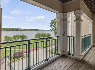 440 Belmont Bay Dr UNIT 302, Woodbridge, VA 22191