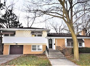 830 Braemar Rd, Flossmoor, IL 60422