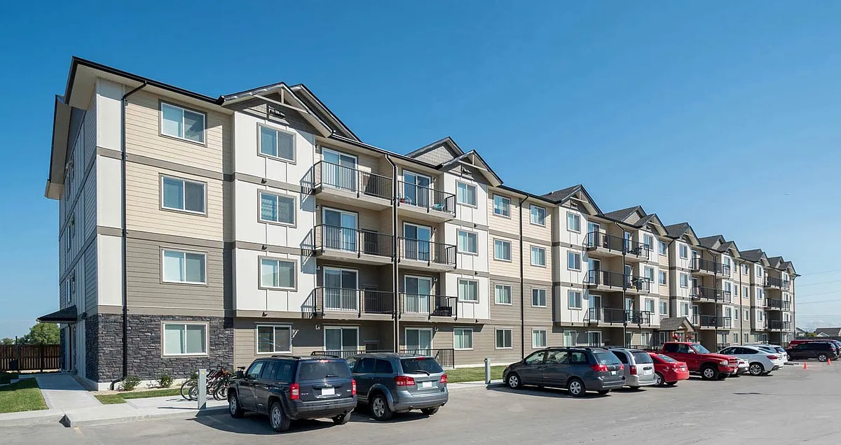 Building Photo - 2475 Waverley St