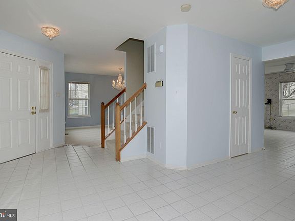 4th image of 6601 Green Glen Ct