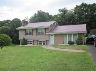 623 Kiawana Rd, Atkins, VA 24311