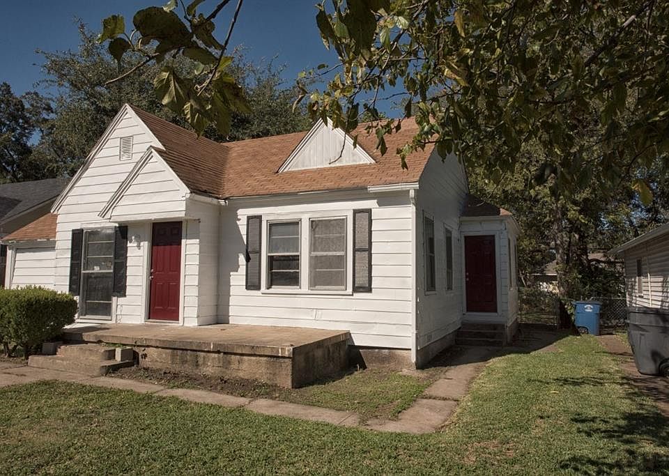 1st image of 2733 W Clarendon Dr