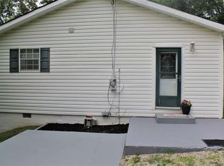 4328 Hughes Branch Rd, Huntington, WV 25701