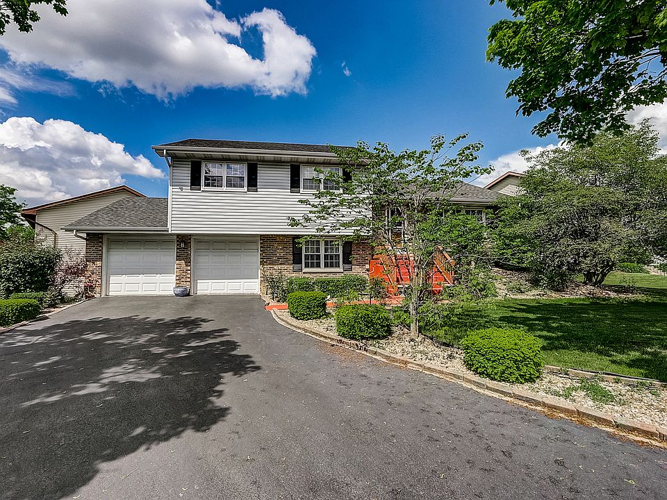1st image of 424 Beechwood Dr