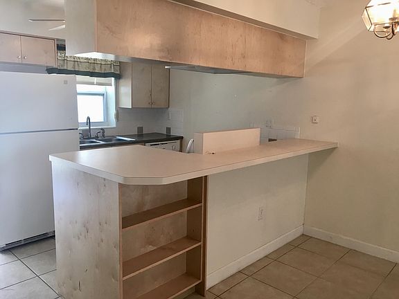 5th image of 190 E Olmstead Dr Unit D4