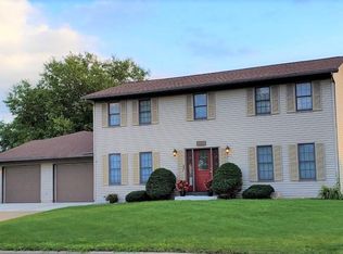 1240 Oriole Ln, Onalaska, WI 54650